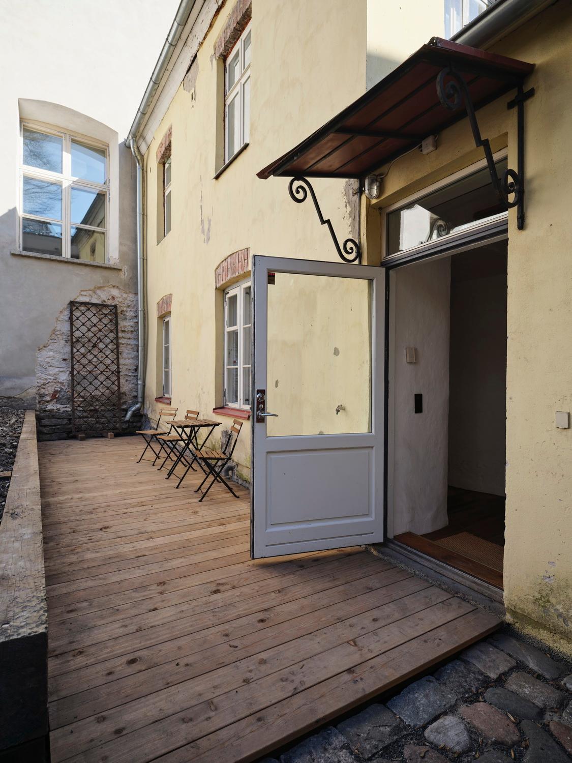 Historic Apartment With Private Garden In Old Town Tallinn Exterior foto