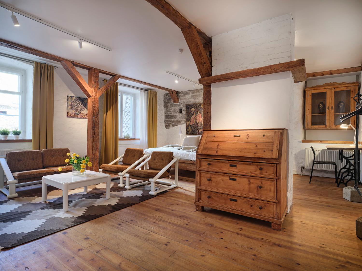 Historic Apartment With Private Garden In Old Town Tallinn Exterior foto
