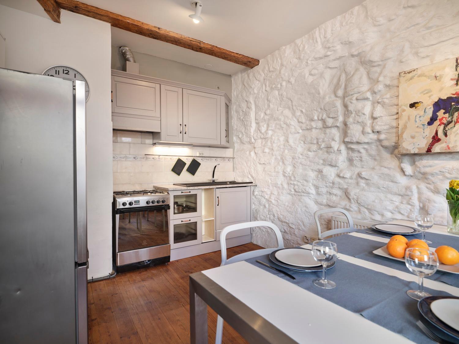 Historic Apartment With Private Garden In Old Town Tallinn Exterior foto